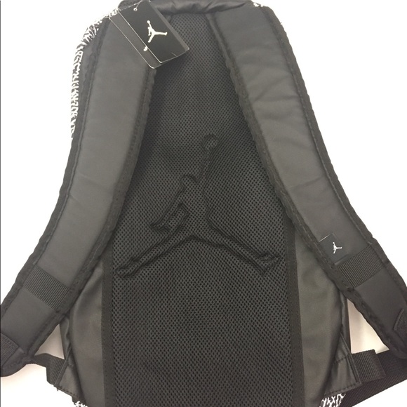 NIKE JORDAN JUMPMAN BLK & GRY ONYX BACKPACK NWT - Picture 8 of 8